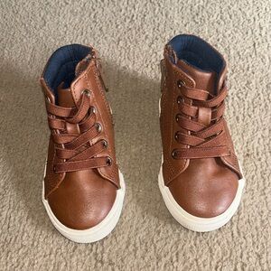 Size 5 Cat and Jack High Top Brown Faux Leather Sneakers Stretchy Laces+Zipper